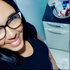 Adriana Dinha